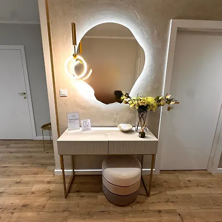 Zurawie Apartment