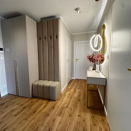 Zurawie Apartment